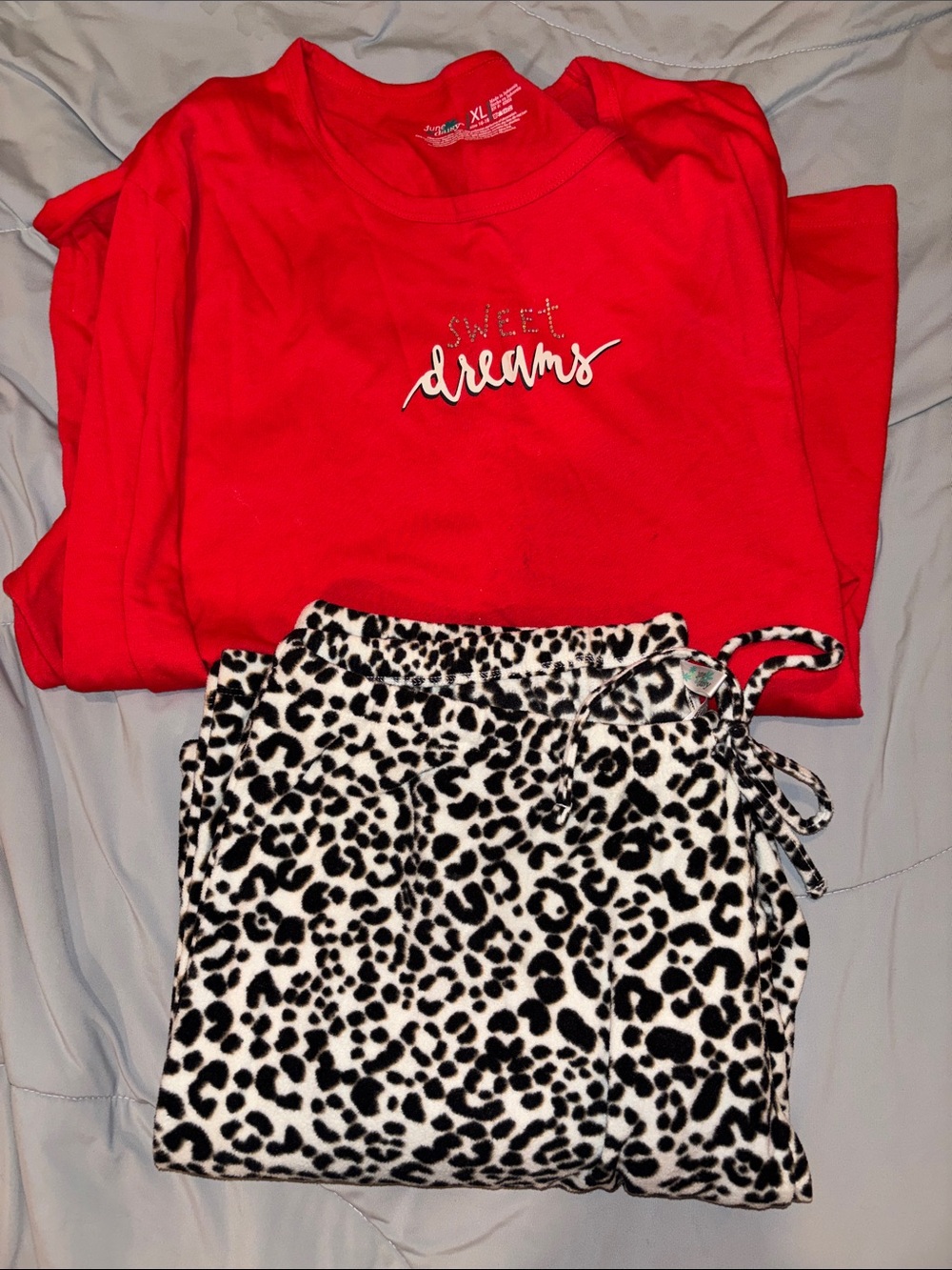 June & Daisy Pajama Set in L/XL, long sleeve red top & leopard fleece pants